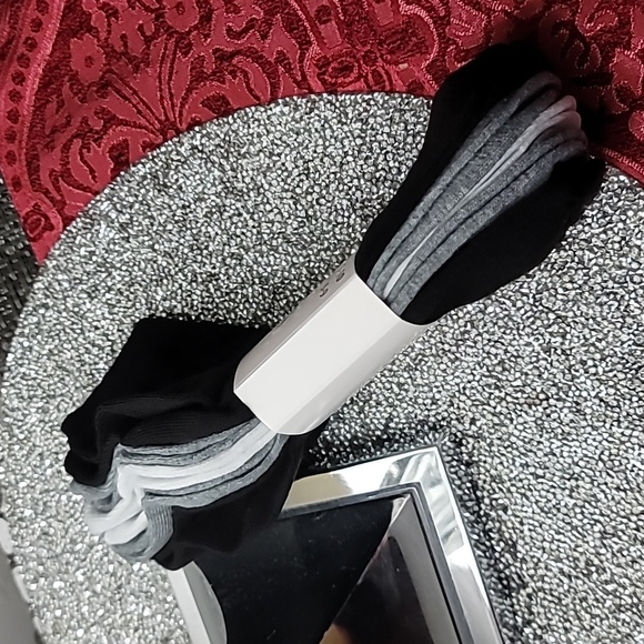 Black and White Women's Socks 5-Pack - Picture 3 of 4